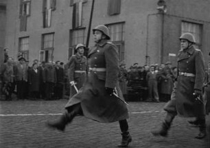 Parade der Nationalen Volksarmee