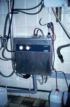 Fotografie: Melktechnik, Milchkammer, Reinigungstechnik