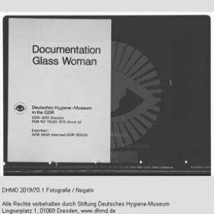 Deckblatt für technische Unterlagen - "Documentation Glass Woman"