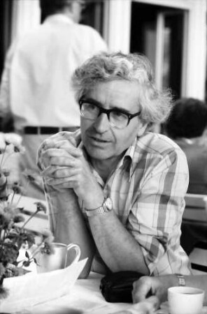 26. Tagung 1976 Physiker; Gruppen beim Bayrischen Frühstück: Antony Hewish