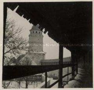 Nördlingen, Blick vom Wehrgang auf das Löpsinger Tor