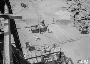 Im Werk : Blick auf ein Industriegelände