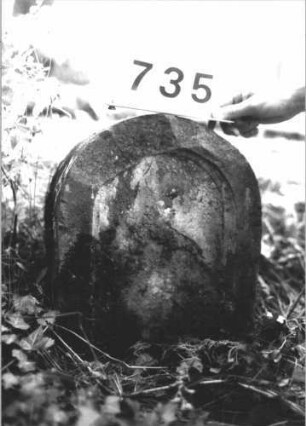 Grabstein 735