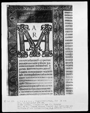 Codex Aureus von Sankt Emmeram (aus der Hofschule Karls des Kahlen) — Initiale M, Folio 44verso