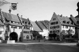 Löffingen: Marktplatz und Tor