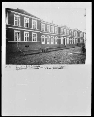 Ehemalige Knabenmittelschule