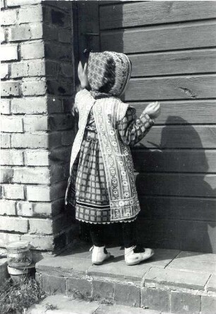 Tracht der Jungen bis zu 2 Jahren in Mühlrose : Kleidung - Schleifer Tracht. Ort: Miłoraz / Mühlrose. Tracht für Jungen bis zu 2 Jahren.