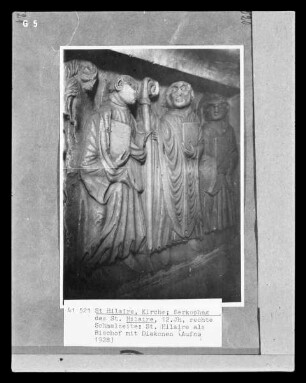 Sarkophag des Saint Hilaire: Saint Hilaire als Bischof