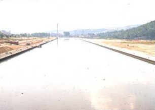Plochingen von der Hafenbrücke, flussabwärts