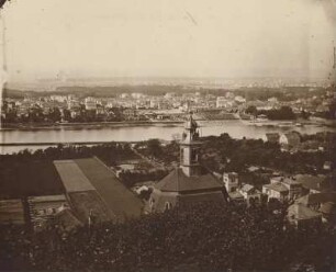 Blick über die Loschwitzer Kirche nach Blasewitz : Dresden-Loschwitz. Blick über die Loschwitzer Kirche nach Blasewitz