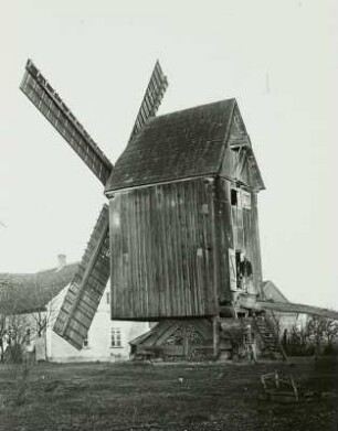 Badrina, Bockwindmühle und Mühlengehöft
