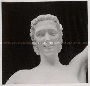 Paris, Bildhauer Professor Arno Breker, Figur "Die Anmut" (Kopf)