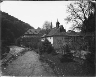 Kloster Lichtental Gesamtansicht von Südosten, im Vordergrund die Einsiedlerkapelle