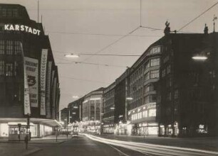 Mönckebergstraße bei Nacht