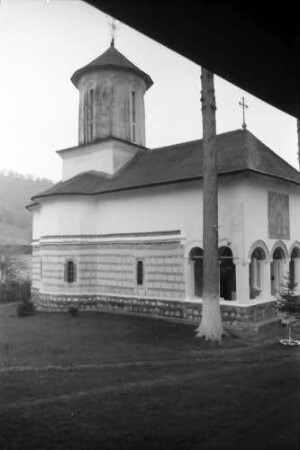 Polovraci: Klosterkirche