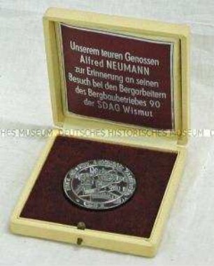 Medaille des Bergbaubetriebes Paitzdorf der SDSAG Wismut, in Etui