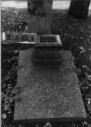 Grabstein 2301