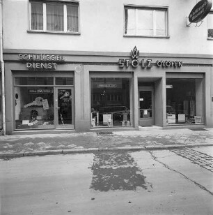 Inbetriebnahme des neuen Ladenlokals der Kassenschrankfabrik Wilhelm Weiß im wiederaufgebauten Vorderhaus Erbprinzenstraße 24.