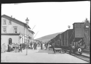 Olbernhau. Bahnhof mit Personenzug