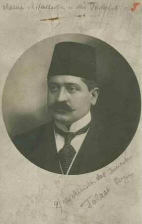 Taalat Bey, Minister des Inneren in Zivil mit Hut, Brustbild in Halbprofil
