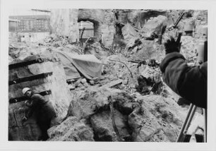 Ruine der Frauenkirche während ihrer archäologischen Enttrümmerung