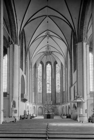 Bad Wilsnack. Wunderblutkirche St. Nikolai, Inneres, Blick zum Altar