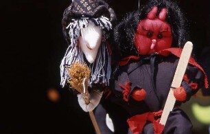 Harzer Souvenir : Souvenir aus dem Harz, Hexe und Teufel. Aufgenommen ca. 1994