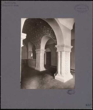Landgericht III, Berlin-Charlottenburg Erweiterungsbau: Innenansicht Treppenhalle