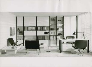 Schrankwand der Möbelfabrik Erwin Behr