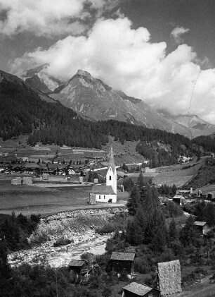 Kals am Großglockner. Hauptort Ködnitz mit Pfarrkirche Sankt Rupert