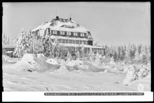 Zinnwald-Georgenfeld im Erzgebirge, Lugsteinhof mit Schnee