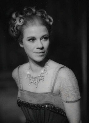 [Dagmar von Thomas. Autogramm-Postkarte]