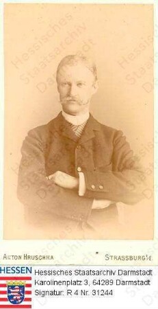 Carrière, Justus, Prof. Dr.phil. (1854-1893) / Porträt mit verschränkten Armen, vorblickend, Halbfigur