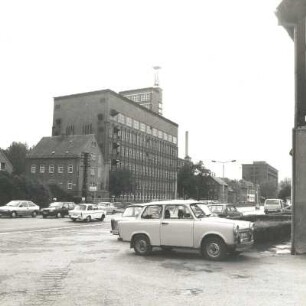 Oberlungwitz, Hofer Straße 32. Feinstrumpfwerke GmbH (FSO). Fabrikationsgebäude. Straßenansicht