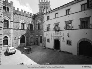 Piazza della Repubblica, San Casciano dei Bagni