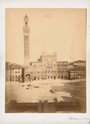 Palazzo Pubblico, Siena: Blick über den Piazza del Campo auf die Rathausfassade mit Turm