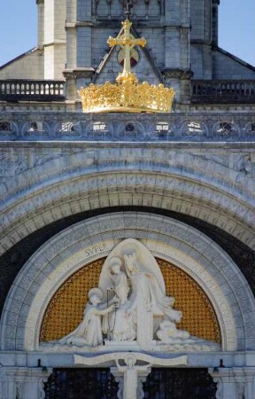 Frankreich. Midi Pyrenees. Hautes Pyrenees. Lourdes. Basilique du Rosaire