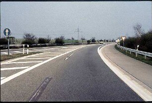Ausfahrt aus Tangente Nordost (Heidelberg Richtung Kaiserslautern) zu Nebenfahrbahn Ost (Heilbronn Richtung Kaiserslautern)