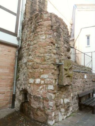 Stadtbefestigung-Vorderstadt-ehemaliges Böckles- (oder Unter-) Tor - Mauerrest des 1830 abgebrochenen Tores in Übersicht