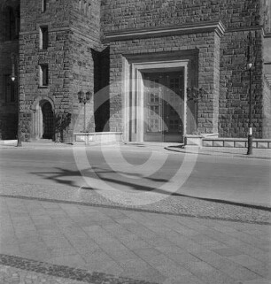 Eingangsportal am ehemaligen Schloss Posen