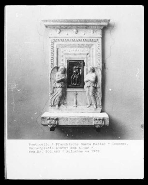 Reliefplatte mit zwei Engeln und Christus an der Martersäule