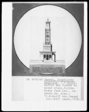 Turm zu einer evangelischen Kirche