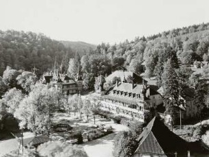 Harzgerode-Alexisbad. Stadtteilansicht mit Kurhäusern (1911). Blick vom Eisernen Kreuz auf dem Klippenweg