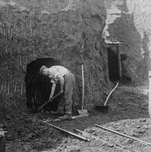 Vorstrecken von Schienen : Technikgeschichte | Technologie | Gewinnung und Verarbeitung von Braunkohle | Tagebau | Pfännerschaft Halle (Saale)