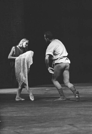 Szenenbilder aus "Sklaven" (Spartakus-Ballett), Ballett von Wolfgang Hohensee nach dem Libretto von Henn Haas. Staatsoper Berlin, Erstaufführung am 28.09.1964