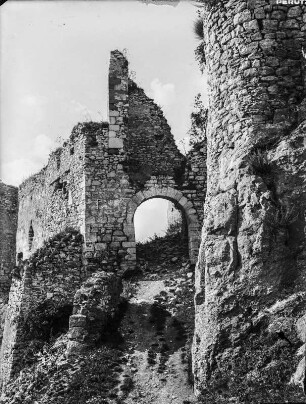 Burgtor : Burgtor der Zipser Burgruine