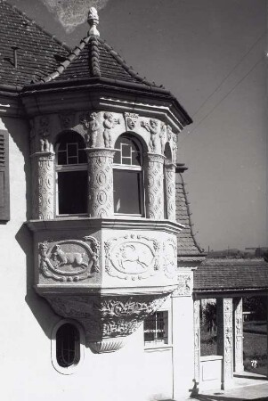 Roßwein, Villa des Schuhfabrikanten Carl Fuchs, Erker