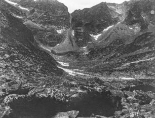 Geröll im Gebirge : Blick auf ein Gerölltal in einem Gebirge