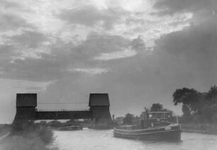 Mittellandkanal mit Sperrtor