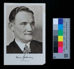 Portraitfoto aus dem Nachlass Kapitän z.See Werner Hartmann